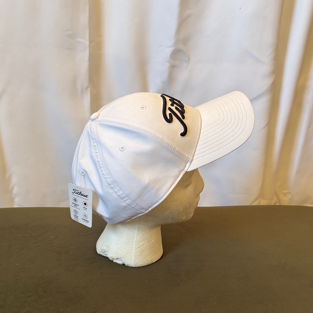 Titleist white Golf Cap - Picture 4 of 8